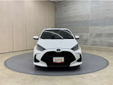 お車購入のポイントとなるフロントマスクです!シャープな目つきが印象的なデザインのヘッドランプです。