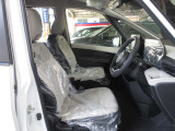 運転席周りです。