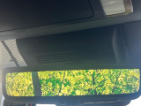 【デジタルインナーミラー】後席の大きな荷物や同乗者で後方が確認しづらい時でも安心!カメラが撮影した車両後方の映像をルームミラー内に表示。クリアな視界で状況の確認が可能です!