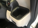 【ドリンクホルダー】こちらにドリンクホルダーがついています!