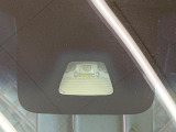 【スマートアシスト】走行中に前方の車両等を認識し、衝突しそうな時は警報とブレーキで衝突回避と被害軽減をアシスト。より安全にドライブをお楽しみいただけます。