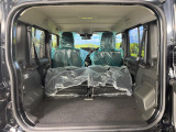 普段のお買い物や通勤、送迎等に十分な荷室スペースを確保しております。セカンドシートを倒すと、大きな荷物の積載も可能です♪