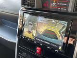 バックカメラも搭載しており、狭い駐車スペースでも安心です