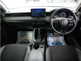 とても握りやすいステアリング!運転手の気持ちがそのまま伝わるかのような反応をしてくれます!小物入れや各ボタンの配置にこだわり、とても使いやすいです !視認性も良好なのでロングドライブもお任せ下さい!