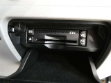 ナビ連動タイプのETC車載機です。ナビゲーションと連動してくれますのでカード未挿入を知らせてくれるなど便利な機能が追加されています。