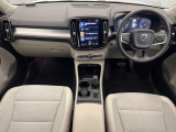 XC40 T4 モメンタム入庫です!360&deg;ビューカメラやパワーシートなど快適装備盛りだくさん♪もちろんボルボが世界に誇る安全機能も多数装備されております。