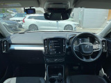 XC40 T4 モメンタム 