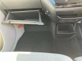 収納スペースもたくさん有ります☆車検証や小物類などすっきり収納♪