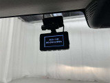 ドライブレコーダー装着車両です