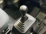 【フロア5速MT】5速MT!!スポーティーな走行をお楽しみいただけます♪