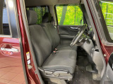 運転席シート廻りは使用感も少なく、良好な状態となっています。丁寧に使われていたことがよくわかりますね。