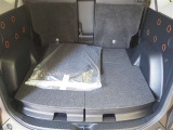 5人乗り仕様なので大きな荷物も楽々積めます。