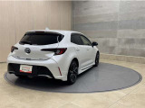 「中古車ハイブリッド保証」付き。ハイブリット機構を無償で保証します。保証期間は初度登録年月から10年目まで、または3年間の長い方。但し累計走行距離が20万km以内。