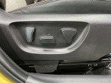 運転席パワーシートで自分に合ったポジションで運転できます