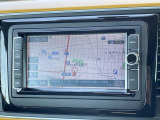 ●ナビ:一体感のあるナビは、高級感ある車内を演出してくれます。オーディオ機能も充実しておりますので、運転もより楽しめます♪