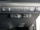 料金所でも、窓をあけずにスイスイ通過のETC☆☆もうドライブの必須アイテムですね!!