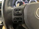 ナビゲーションに視線を移さず、ハンドルから手を離さず、運転に集中したまま手元でオーディオ操作できます♪