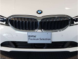 【キドニーグリル】BMWは約90年もの間、ほぼ全ての車両にひと目でBMWだと分かるこの特徴的なフロントグリルが備えられ、デザイン・アイコンとして親しまれてきました。