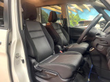 運転席シート廻りは使用感も少なく、良好な状態となっています。丁寧に使われていたことがよくわかりますね。
