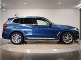 ☆BMWの前後重量配分50:50はエンジン自体をフロントタイヤよりも後ろにずらし、通常はエンジンルーム内に搭載される重量物であるバッテリーをトランクに移動させるなどして実現されています☆