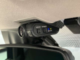いくら安全運転をしていても、事故に巻き込まれることもあります。万が一の時に証拠として使えるフロント+車室内ドライブレコーダーがついてます♪