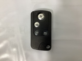スマートキー付きですからドアロックの開閉およびエンジンスタートが楽々です。電動スライドドアの開け閉めもボタンで操作できます。