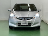 高効率なエンジンをモーターがアシストして走行中の燃費消費を抑えるハイブリッド。停車中もアイドリングストップにより燃費消費と排出ガスをなくします。