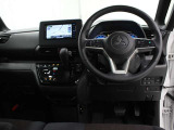 運転席廻りです。