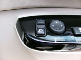 ドアミラーの鏡面の調節、格納は運転席からすべて操作できます!