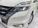 【LEDヘッドライト】悪天候や夜間走行時も良好な視界を確保し安心して運転できる高輝度LEDヘッドライトを装備!点灯速度が早く、消費電力も抑えられています。