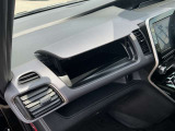 インパネ全体は写真の通りです!広々の運転席!運転席周りのボタンも操作しやすいです!写真で見切れている部分で見たい箇所があればお気軽にお問い合わせください!!