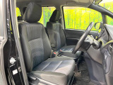 運転席シート廻りは使用感も少なく、良好な状態となっています。前オーナー様が丁寧に使っていたことがよくわかりますね。