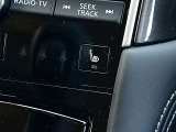 シートヒータースイッチ装備で、寒い時期の運転に諜報します。