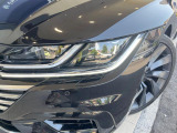 ●LEDヘッドライト:高寿命LEDヘッドライトで、安全運転を支える良好な視界を!