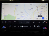 ディスプレイオーディオを装備。スマホとクルマをつなぐことで、これまでのナビに加えて、いろんなサービスが楽しめます。