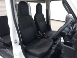 見通しのよいすっきりとした視界で、誰でも運転しやすいです。運転のしやすさは疲れにくさにも繋がりますよ♪
