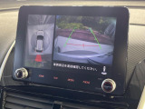 【マルチアラウンドモニター】専用のカメラにより、上から見下ろしたような視点で360度クルマの周囲を確認することができます☆縦列駐車や幅寄せ時に活躍してくれます♪
