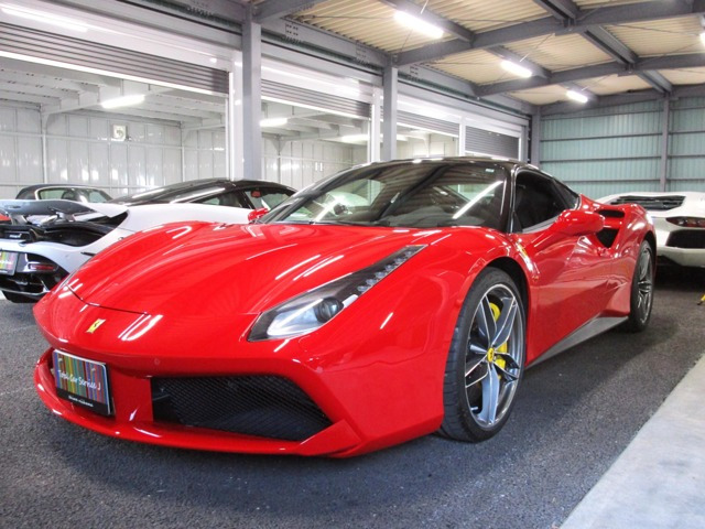 フェラーリ 488GTB 