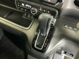 発進時から滑らかに加速する無段階変速のCVTはストップ&ゴーの多い街の中も快適です