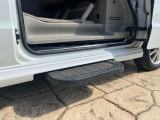 電動ステップ装着車で乗り降りも楽々★