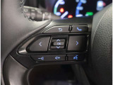 ハンドルから手を放さずに操作出来ますので、安全運転にもつながりますね