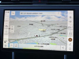 SSD方式が採用された純正ナビゲーションシステム。Bluetoothオーディオ接続やUSBポート、サラウンドカメラなどを備えています!車両情報もこちらのモニターでチェックすることが可能です。
