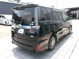 走りにこだわりながら収納力も持ち合わせたお車です。荷物を載せて軽快なドライブを楽しめますよ♪