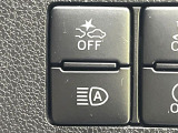 【スマートアシスト】走行中に前方の車両等を認識し、衝突しそうな時は警報とブレーキで衝突回避と被害軽減をアシスト。より安全にドライブをお楽しみいただけます。