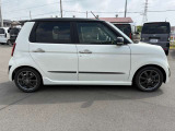 人気モデルが入庫致しました!お車の状態はモチロン、保証やサービス、アフターサービスまでお任せください!当店では保証やサービス等を含んだ総額で、お客様がお買い求め易いプライスを目指しております!