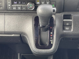 納車前に当社工場にて法定12ヶ月点検を実施します!エンジンオイルなど必要な消耗部品は交換してお引渡し致します♪