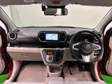 見易い計器類と運転し易いドライビングポジションは、視角も少なく前方&左右の見切りが良く運転し易いクルマです