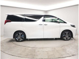 2022年にリニューアルオープンしたばかりの綺麗な店舗です!中古車はもちろん、新車も一緒にご検討いただけますので、お車をお探しの方は気軽にご来店ください♪