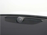 【Bowers&Wilkins ハイフィデリティ・オーディオシステム】精密にチューニングされたHi-Fiスピーカーと、革新的なフレッシュエア・サブウーファーを搭載。臨場感あふれるサウンドを届けます。