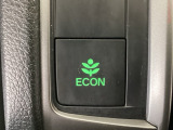 ★ECONスイッチ★ エコドライブを加速しよう!スイッチをONにすると、運転の仕方によるロスを抑え込み燃費をよくするようクルマが頑張ります(*^ー^*)燃費向上にチャレンジ♪